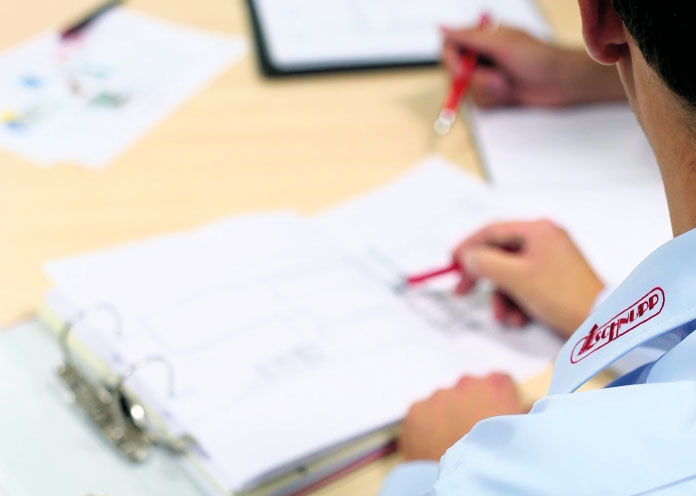 Fach- und F&uuml;hrungskr&auml;fte